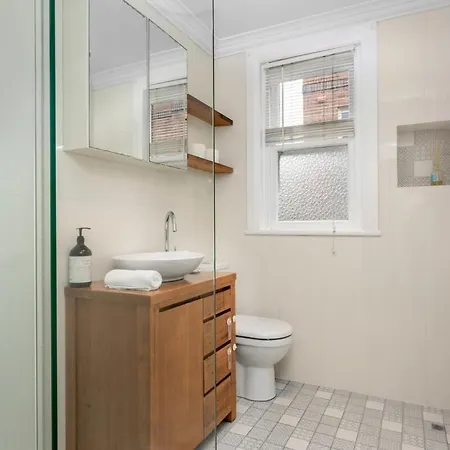 Spacious 2-Bed Apartment In The Heart Of Manly Sydney Exterior photo